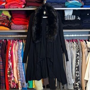 Sioni black detachable black faux fur collar long sleeve open front cardigan M